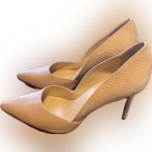 Vince Camuto Nude Textured Sexy D’Orsay Statement Heels Size 9.5